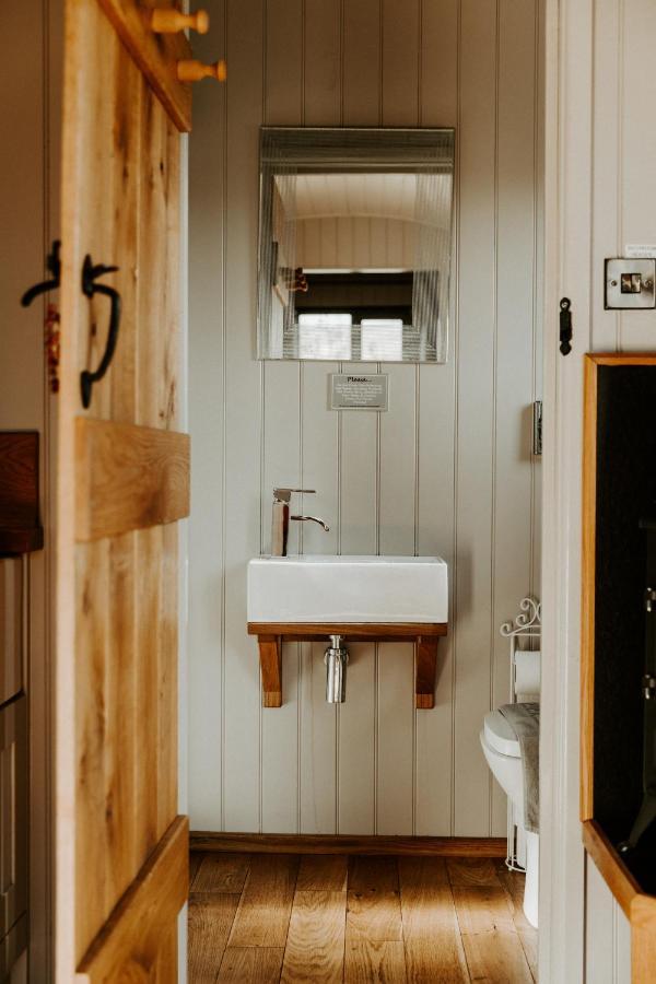 The Little John Petite Cosy Log Cabin - Sleeps 2, Great For Romantic Breaks, Couples, Single Guests, Near Sherwood Forest At Fairview Farm, Nottingham Set In 88 Acres Blidworth Экстерьер фото