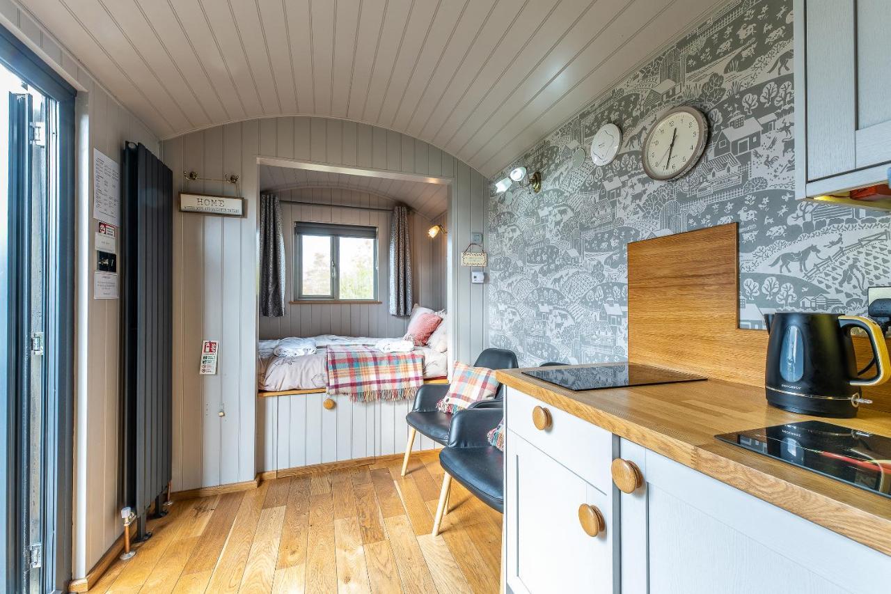 Вилла The Little John Petite Cosy Log Cabin - Sleeps 2 Near Sherwood Forest At Fairview Farm Nottingham Set In 88 Acres Blidworth Экстерьер фото